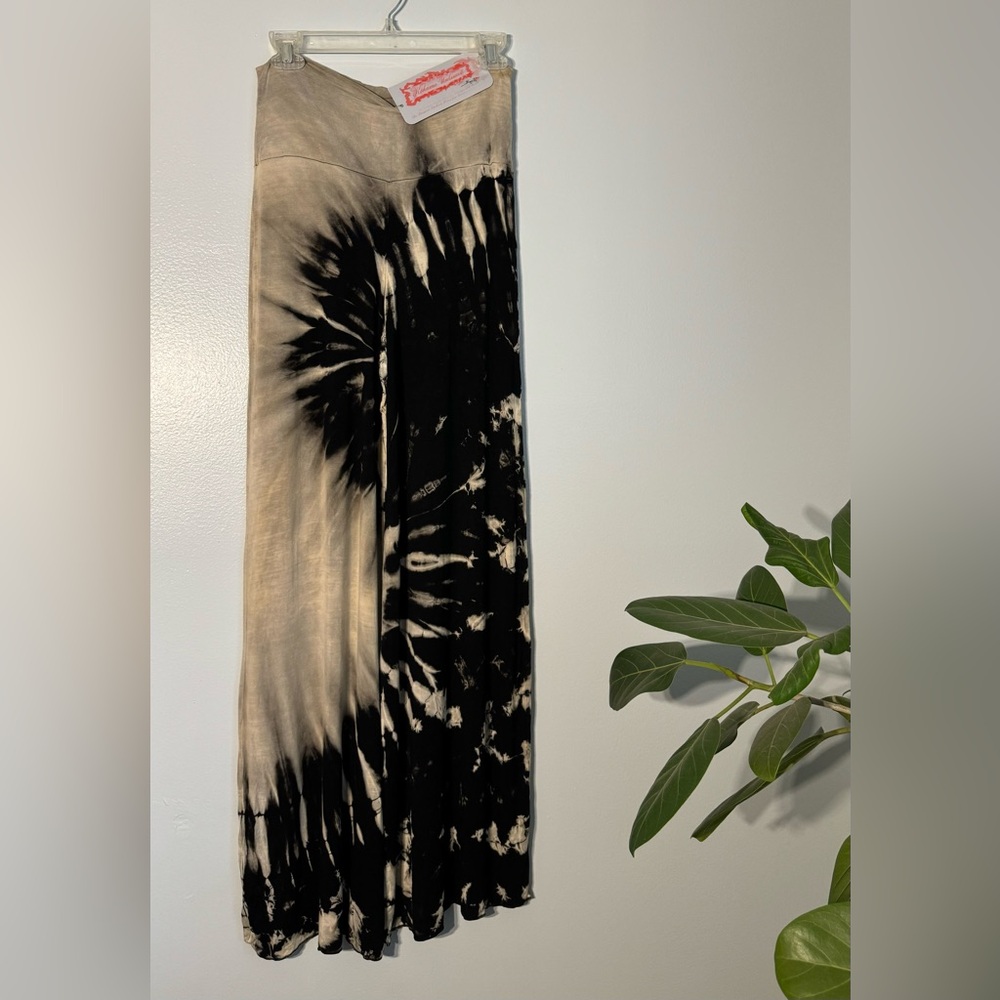Black and Cream Tie-Dye Highrise Wide-Leg Flowy Pants